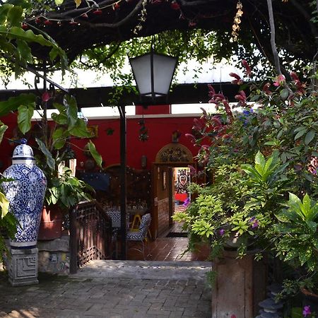 Casa De Las Flores Tlaquepaque Exterior photo