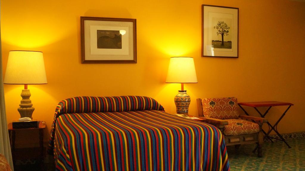 Casa De Las Flores Tlaquepaque Room photo