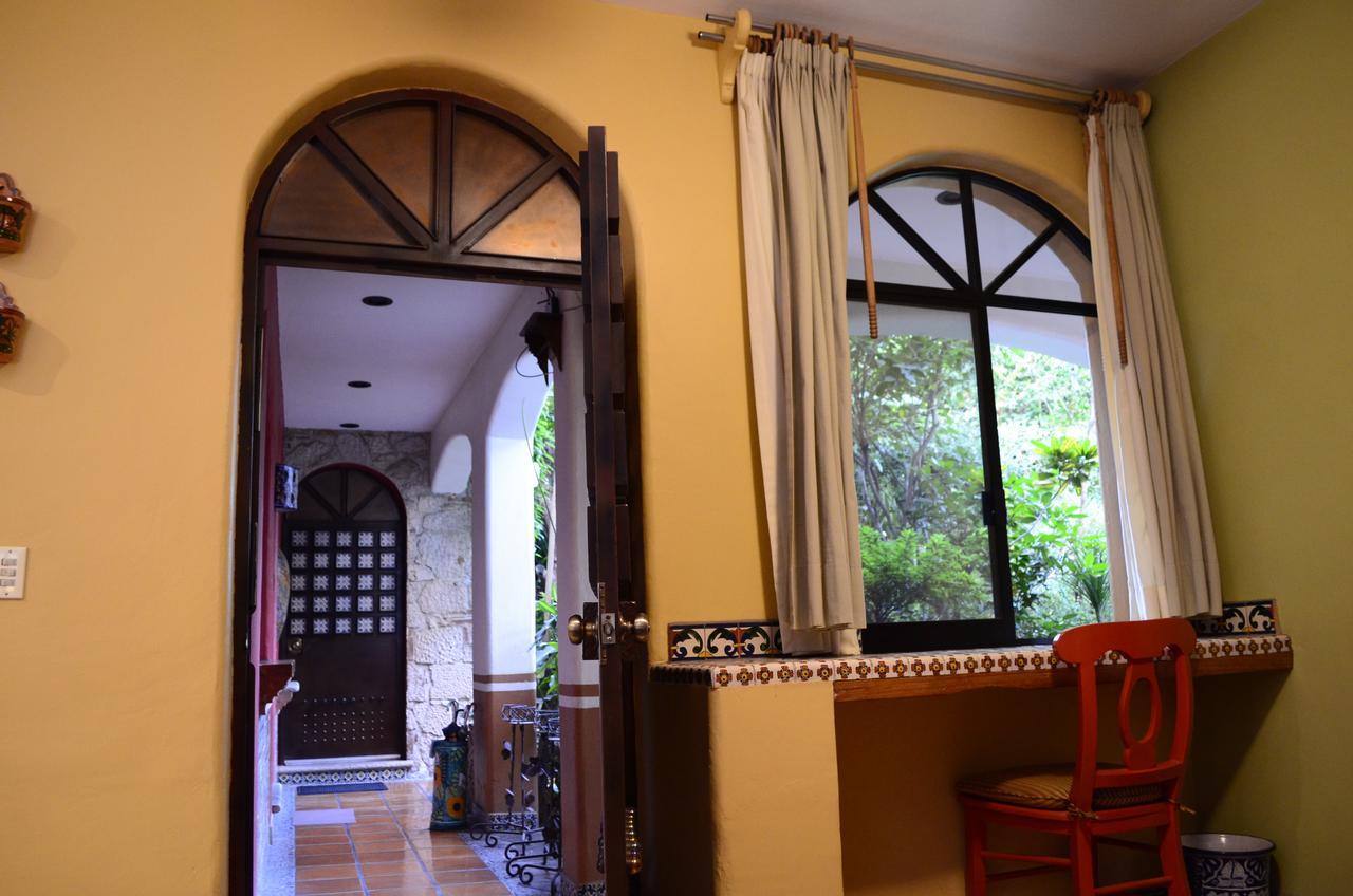 Casa De Las Flores Tlaquepaque Exterior photo