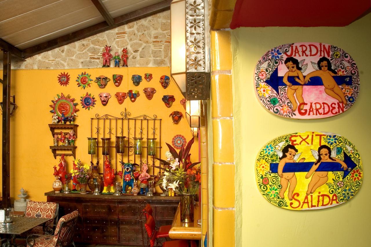 Casa De Las Flores Tlaquepaque Exterior photo